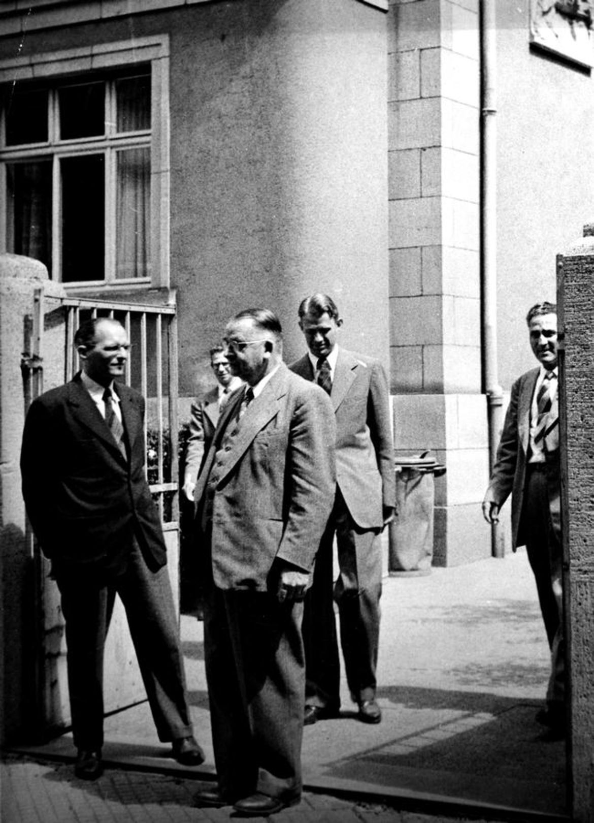 Chicagoer Professoren im privaten Kreis in Frankfurt, 1948